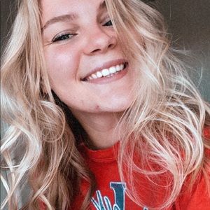 Meet your Posher, Brittney